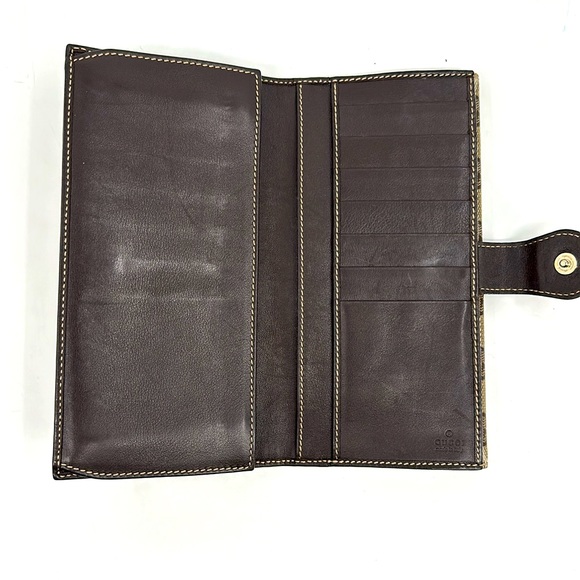 Authentic GUCCI GG Supreme Coated Canvas Monogram with Crest Shield - Picture 6 of 16